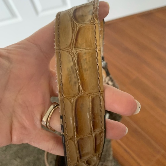 Guess purse - Picture 5 of 5